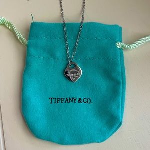 Silver heart necklace